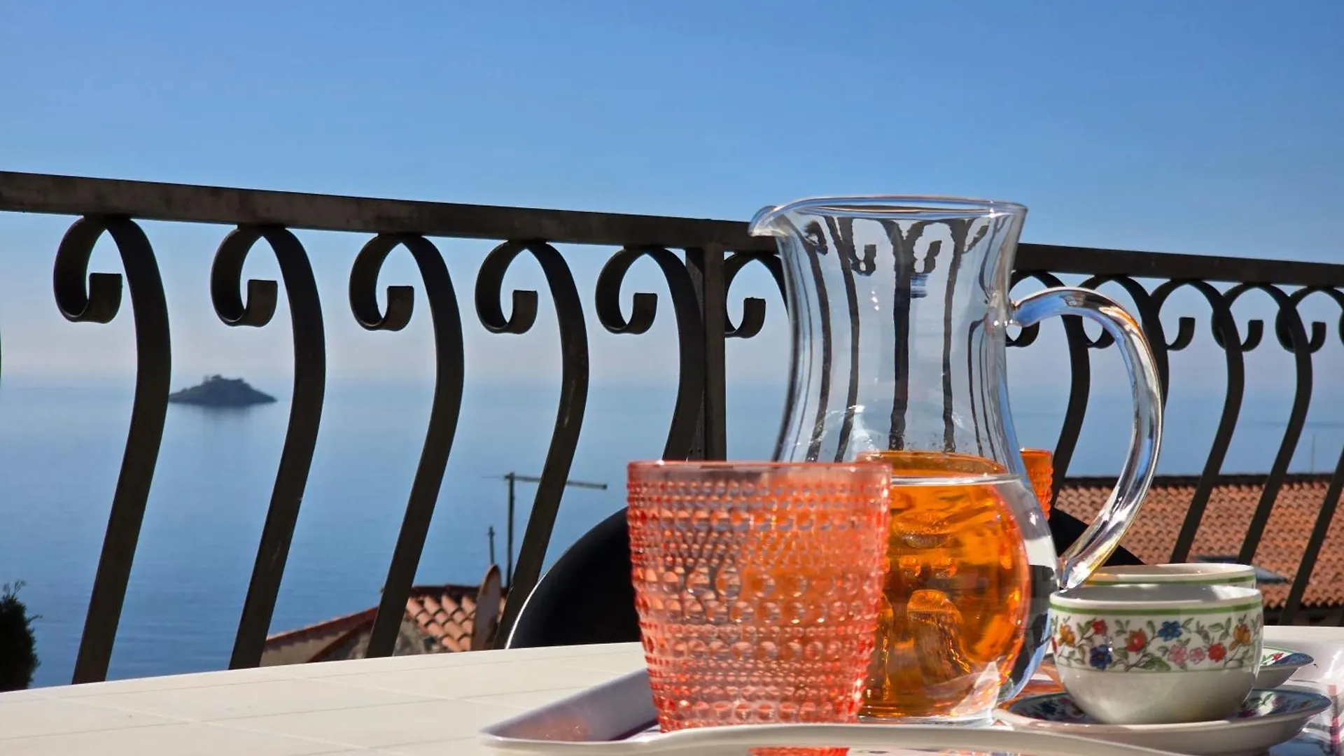 La Vista - Sea View Apartments Ровинь